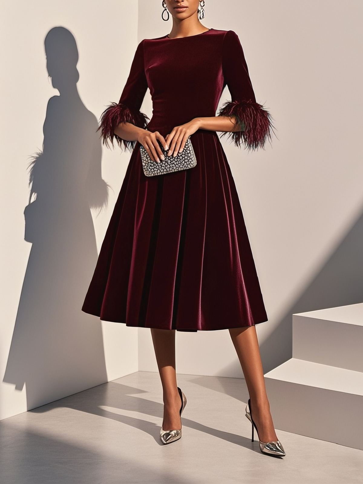 Abito Midi A-line in Velluto Blu Scuro con Piume