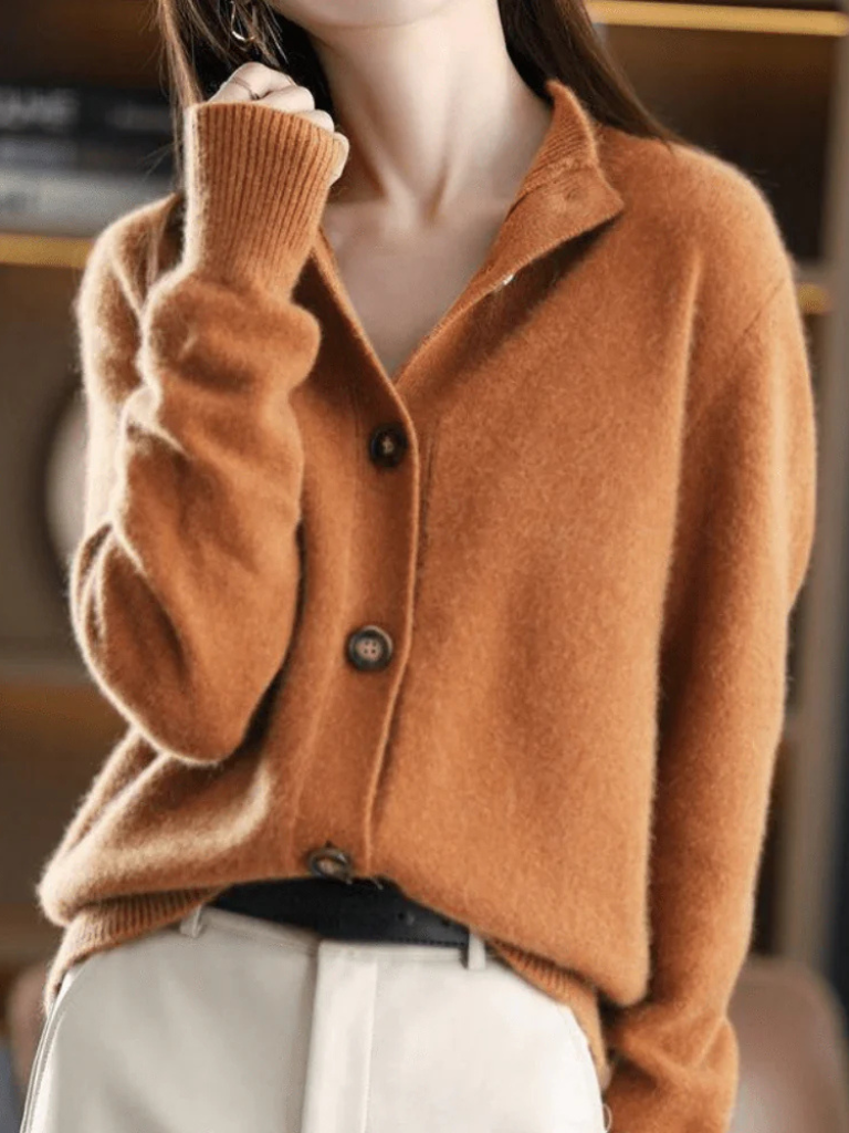 Saveria | Cardigan con bottoni