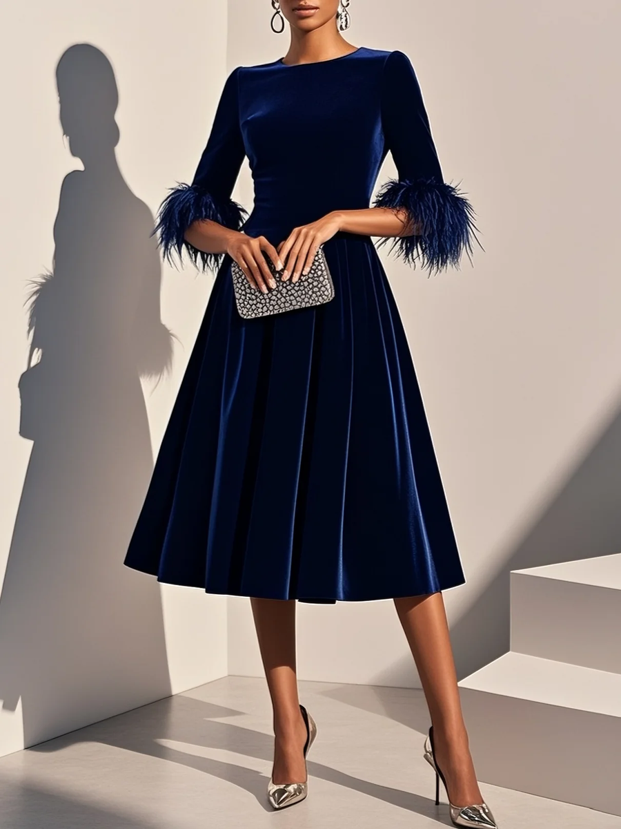 Abito Midi A-line in Velluto Blu Scuro con Piume
